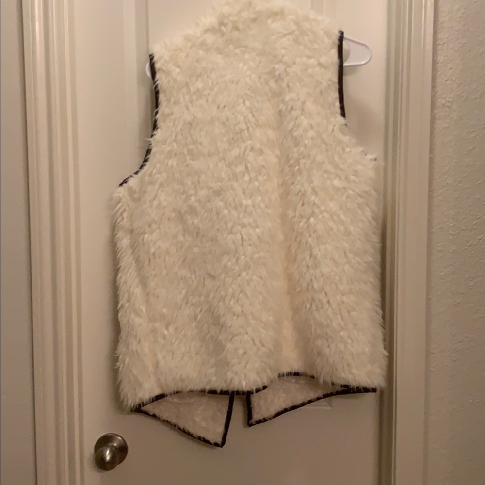 Faux Sherpa Vest - Picture 4 of 4